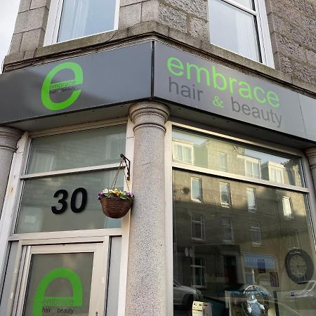 Amazing Getaways - The Place For You With Free Parking Aberdeen Esterno foto