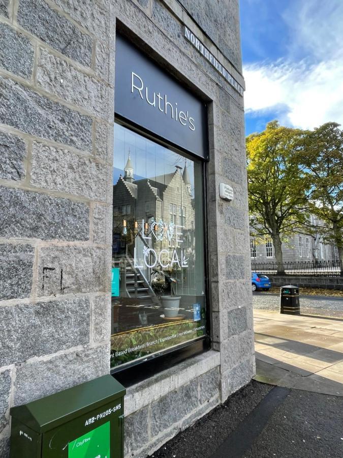 Amazing Getaways - The Place For You With Free Parking Aberdeen Esterno foto