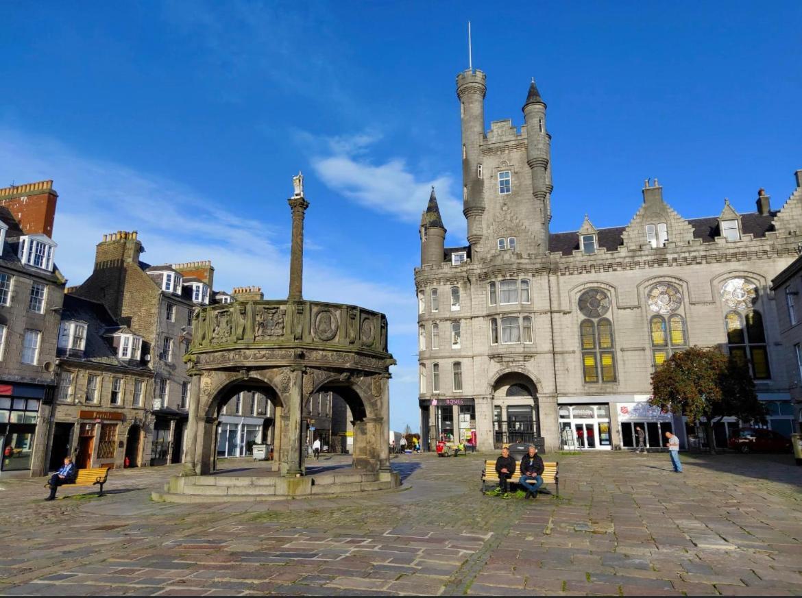 Amazing Getaways - The Place For You With Free Parking Aberdeen Esterno foto